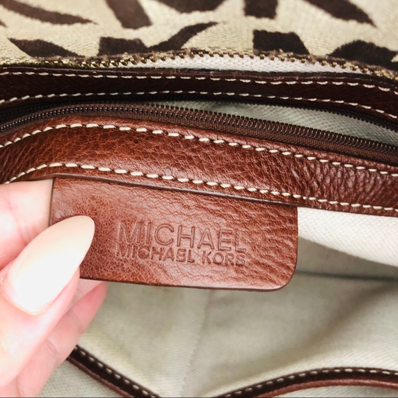 Michael Kors Tote Bag - Picture 4 of 5